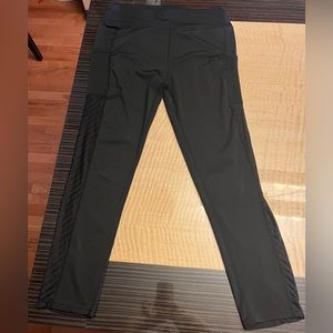 Women’s Activewear Capri Leggings Size XXL